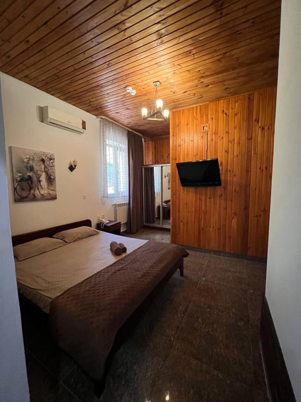 Complex Khutor Hotel Velyka Omelyana Buitenkant foto