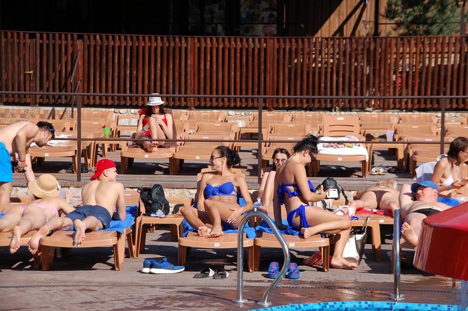 Complex Khutor Hotel Velyka Omelyana Buitenkant foto